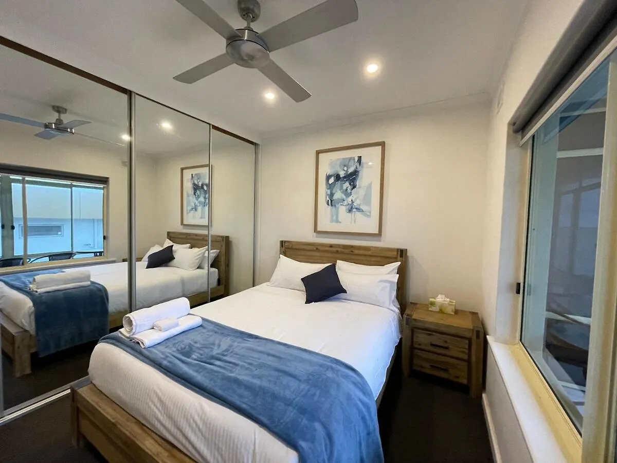 Beach Apartment 22 Esplanade Sea-Views Glenelg Australia